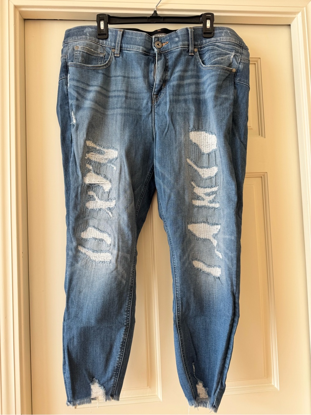 Distressed Blue Jeans - Casual Skinny Jeans